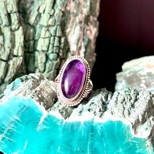 Natural Oval Amethyst Ring